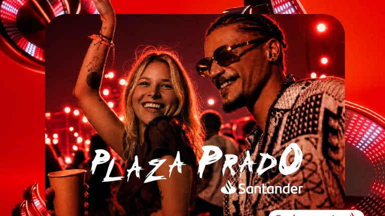 personas bailando en una fiesta