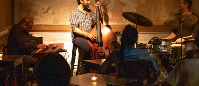 El Mingus-6646f74f8a074.jpg