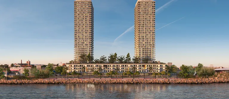 Dos torres frente al agua